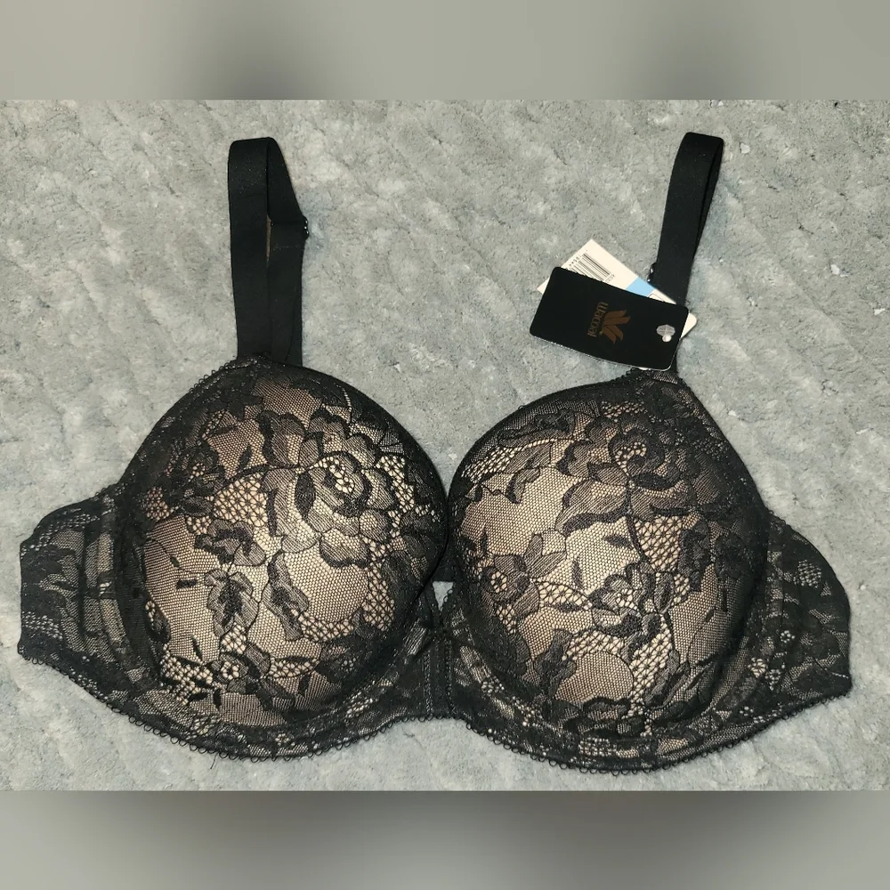 Wacoal Lace Finesse T-shirt Bra 38C Black‎